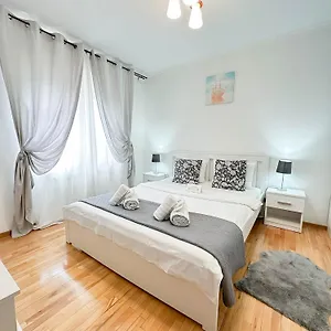 Апартаменты Sunrise Center 