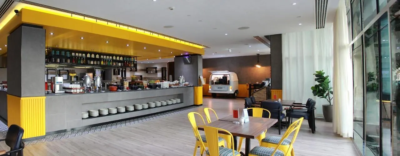 Hyatt Place Dubai Al Rigga